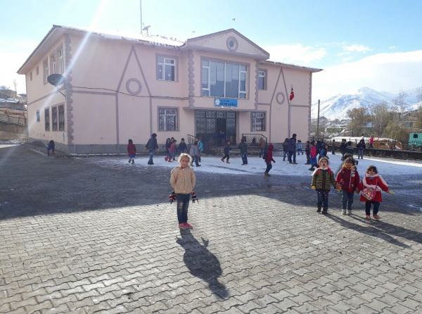 Göztepe İlkokulu Fotoğrafı